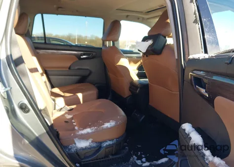 2025 Toyota Highlander Hybrid Limited 25Th Edition from USA, damaged, VIN 5TDKBRCH8SS659906